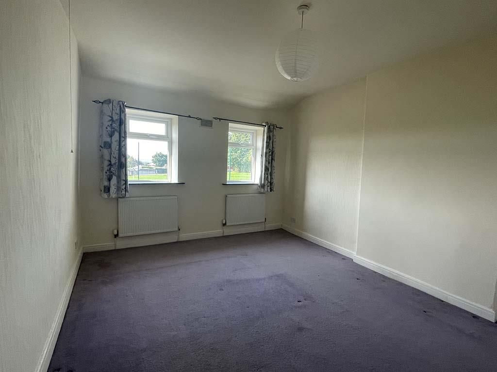 2 bedroom mid terrace house SSTC in Laneshawbridge - IMG_6524.jpg